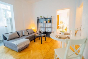 Stylishly Restored 1BR with Victorian Influence
